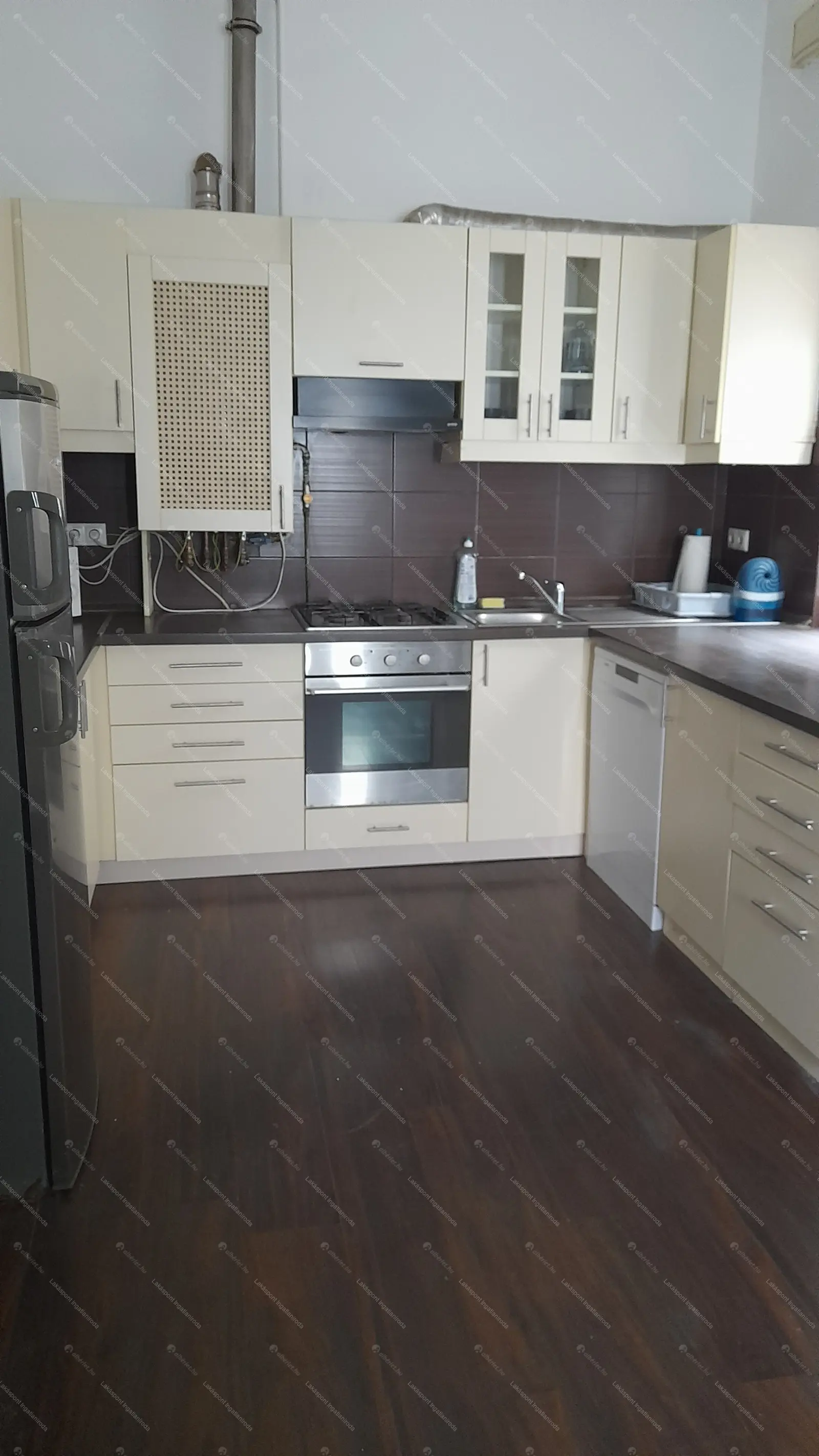 Kiadó albérlet 372000 Ft/hó áron: Budapest, VI. kerület  Eötvös utca. Mérete: 99 nm, 4 szobás | Alberlet.hu - 6734367