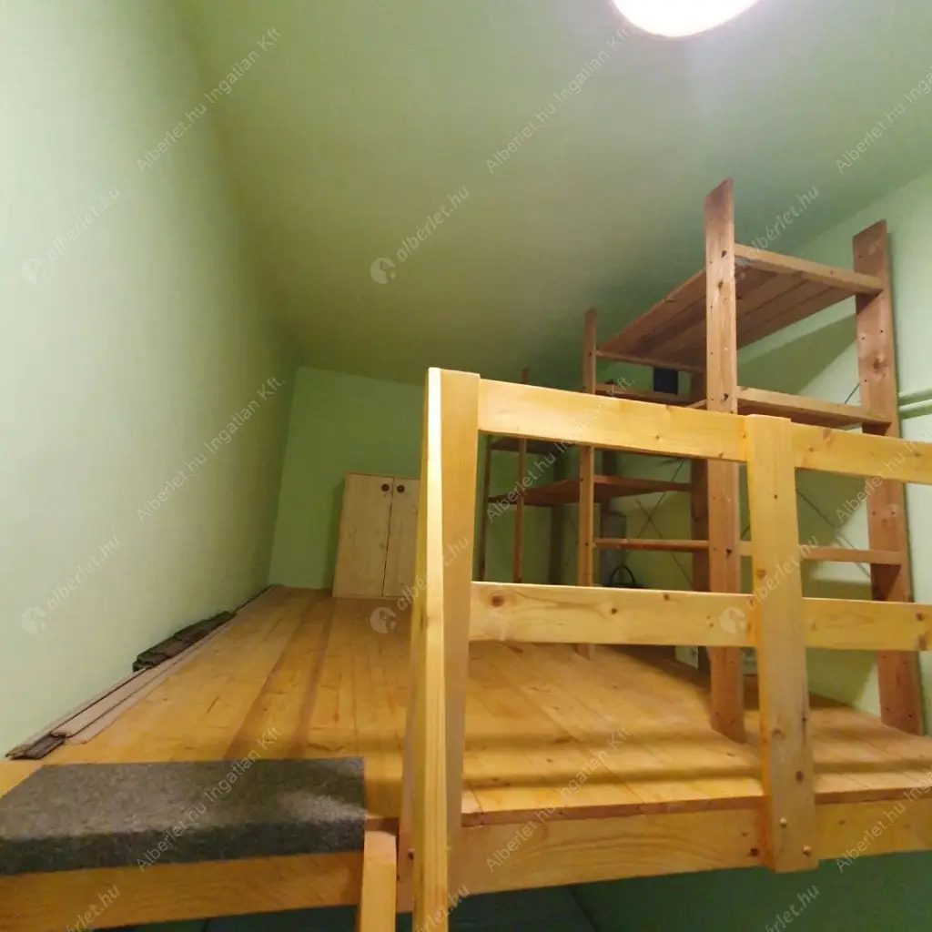 Kiadó albérlet 230000 Ft/hó áron: Budapest, VI. kerület  Felső erdősor utca. Mérete: 46 nm, 1 szobás | Alberlet.hu - 6570545