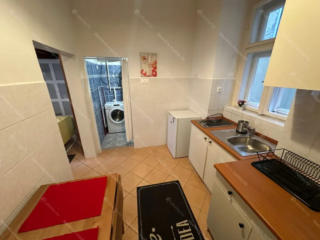 Kiadó albérlet 180000 Ft/hó áron: Budapest, VI. kerület  Hajós utca. Mérete: 25 nm, 1 szobás | Alberlet.hu - 6699202