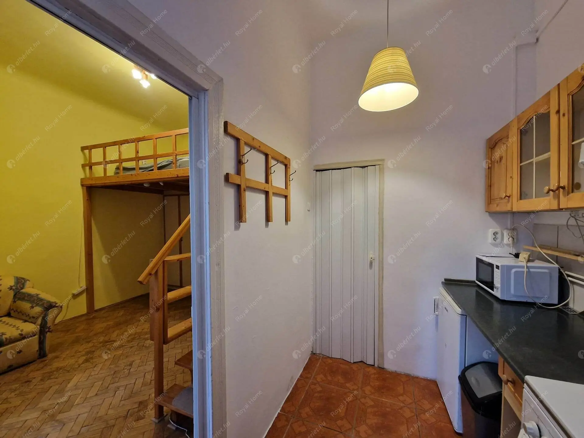 Kiadó albérlet 170000 Ft/hó áron: Budapest, VI. kerület  Hajós utca. Mérete: 28 nm, 1 szobás | Alberlet.hu - 5929486