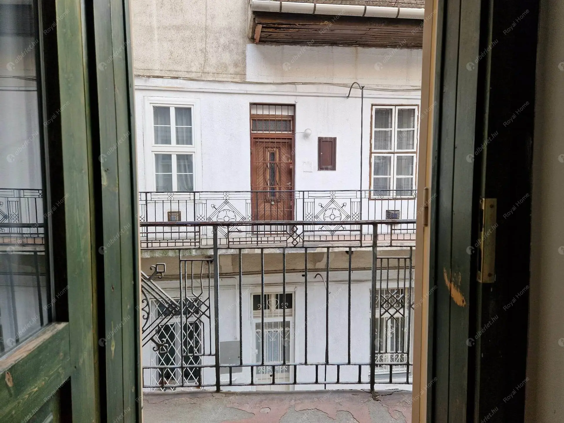 Kiadó albérlet 170000 Ft/hó áron: Budapest, VI. kerület  Hajós utca. Mérete: 28 nm, 1 szobás | Alberlet.hu - 5929492