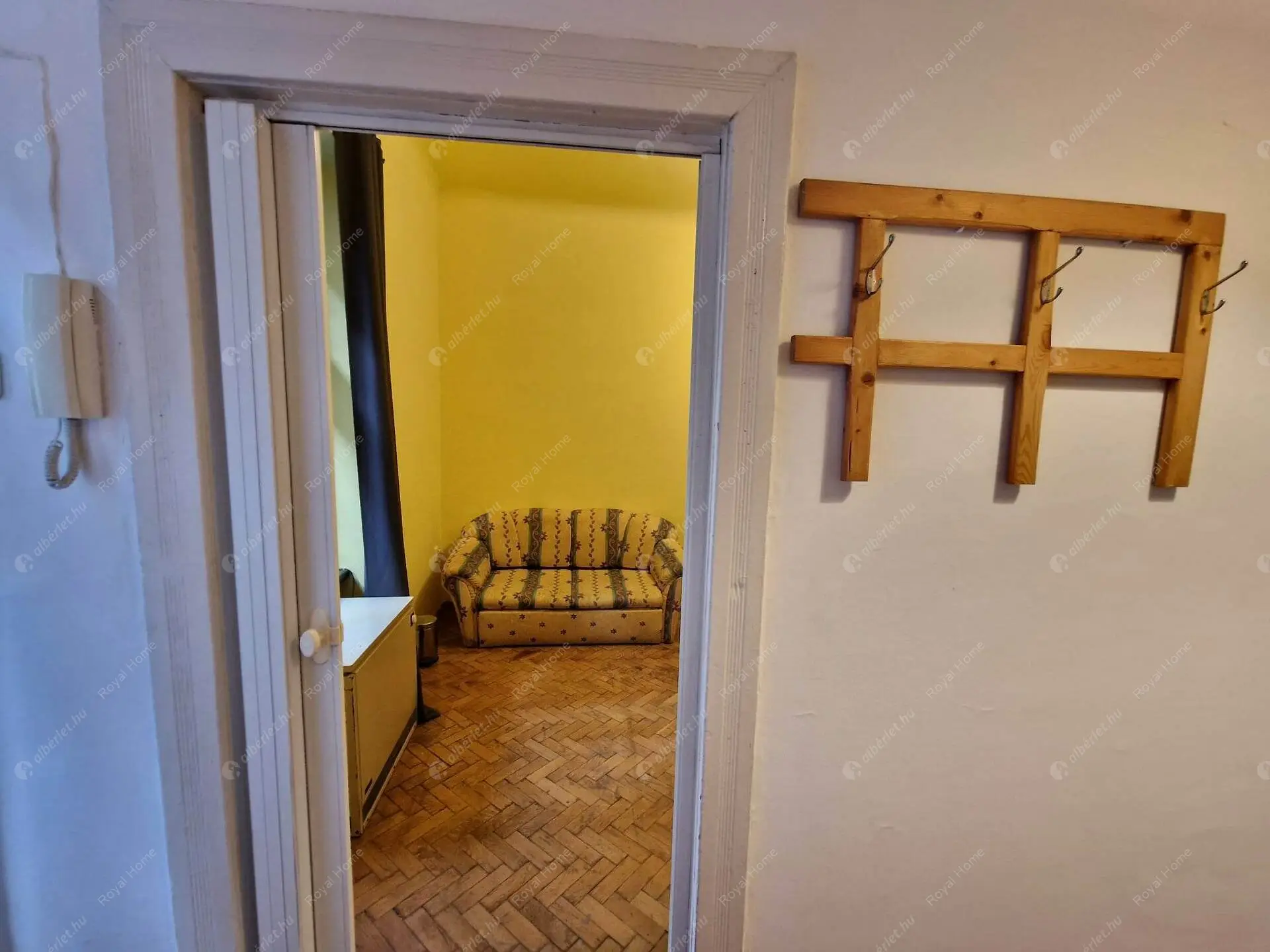 Kiadó albérlet 170000 Ft/hó áron: Budapest, VI. kerület  Hajós utca. Mérete: 28 nm, 1 szobás | Alberlet.hu - 5929494