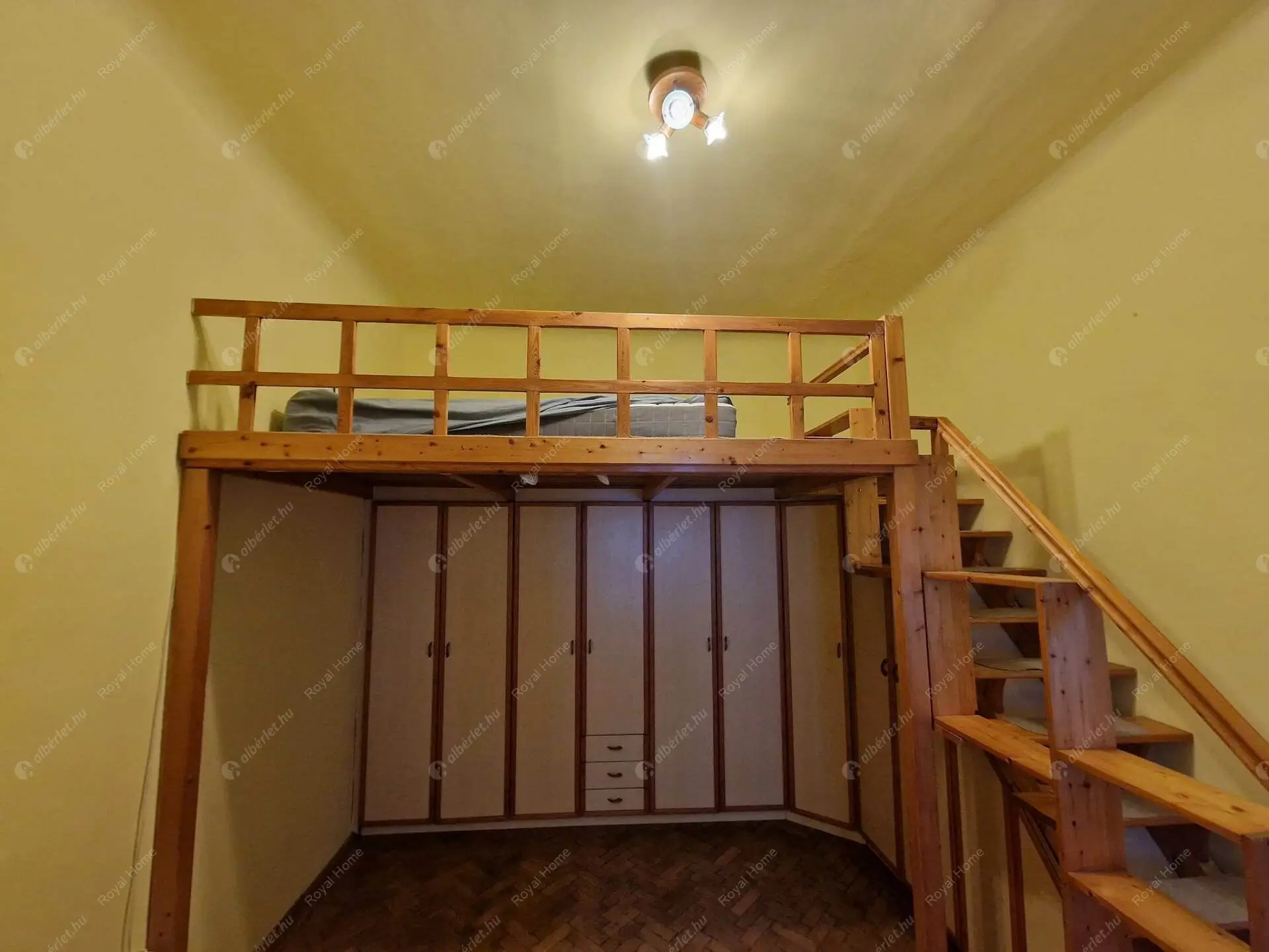 Kiadó albérlet 170000 Ft/hó áron: Budapest, VI. kerület  Hajós utca. Mérete: 28 nm, 1 szobás | Alberlet.hu - 5929498