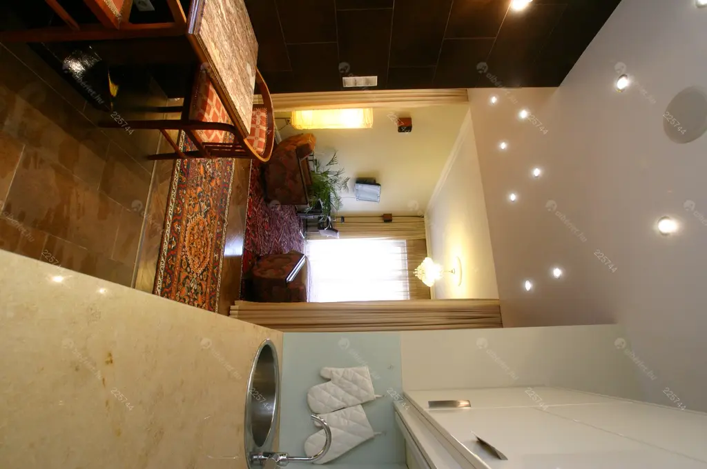 Kiadó albérlet 194000 Ft/hó áron: Budapest, VI. kerület  Hajós utca. Mérete: 35 nm, 1 szobás | Alberlet.hu - 4359806