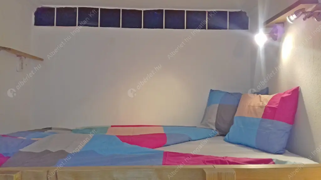Kiadó albérlet 250000 Ft/hó áron: Budapest, VI. kerület  Hajós utca. Mérete: 35 nm, 1 szobás | Alberlet.hu - 6518039