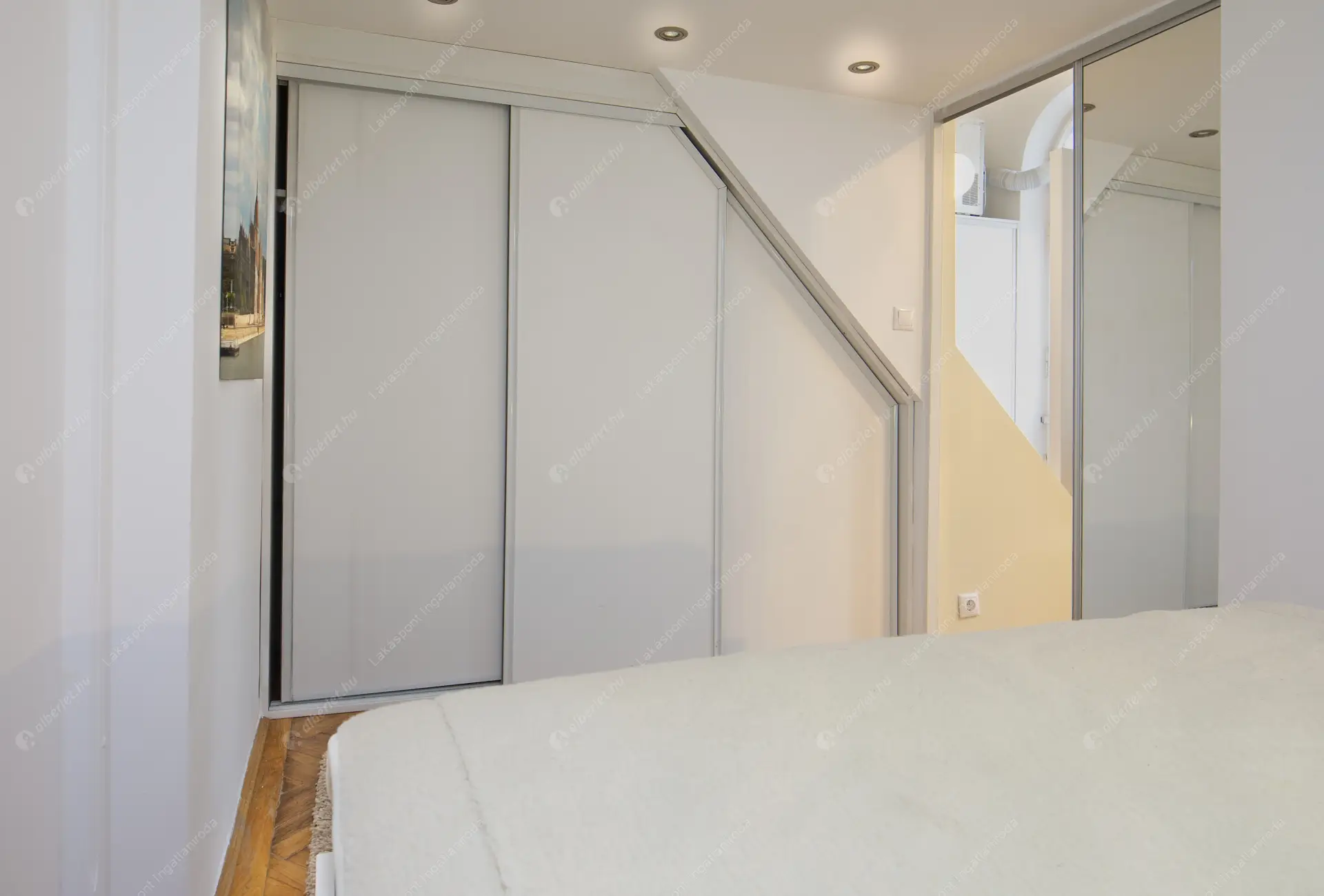 Kiadó albérlet 260000 Ft/hó áron: Budapest, VI. kerület  Hajós utca. Mérete: 40 nm, 2 szobás | Alberlet.hu - 6592028