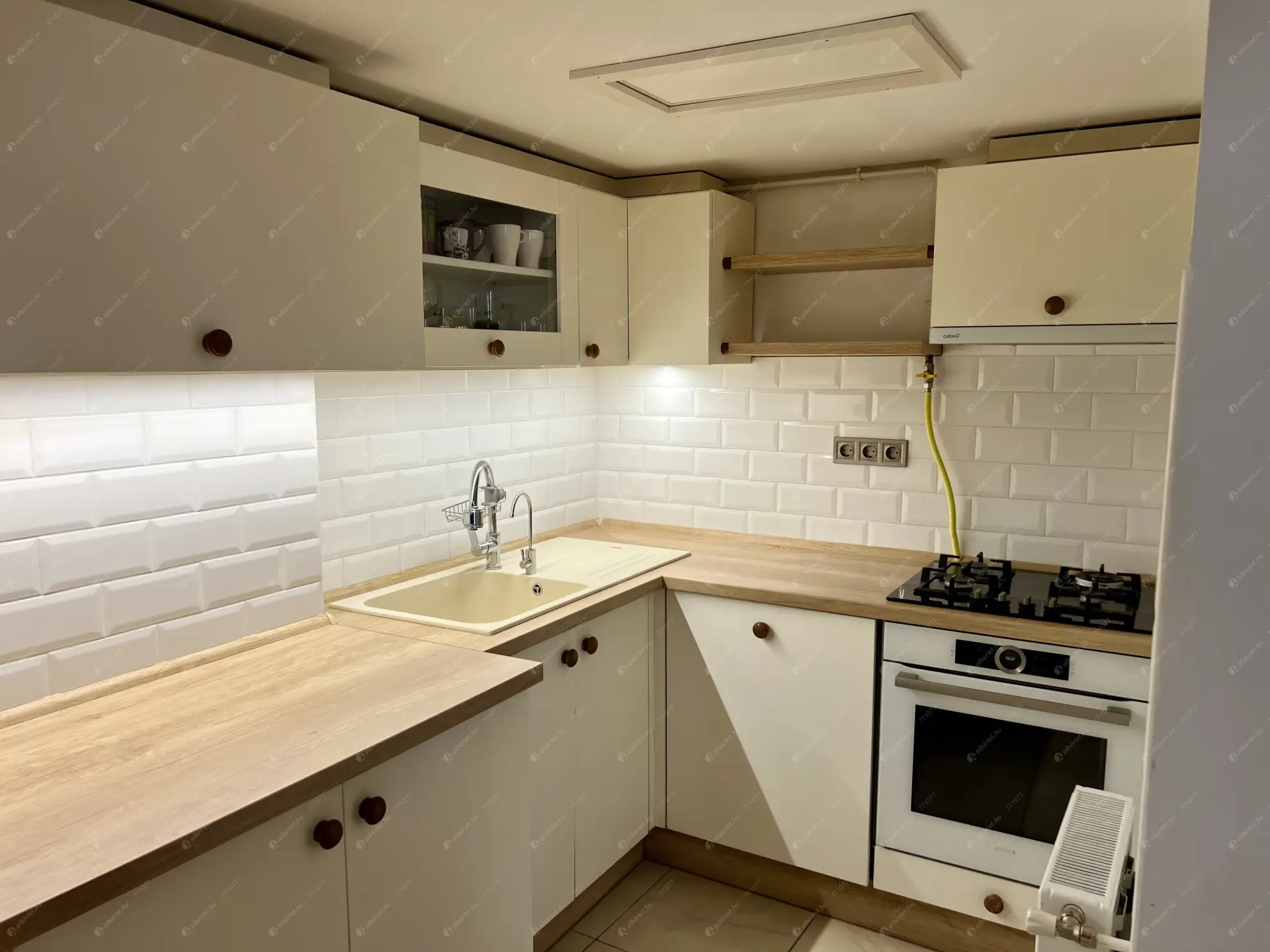 Kiadó albérlet 360000 Ft/hó áron: Budapest, VI. kerület  Hajós utca. Mérete: 64 nm, 3 szobás | Alberlet.hu - 6584037