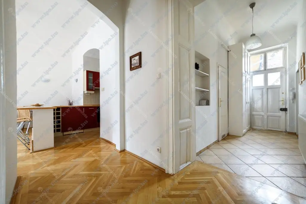 Kiadó albérlet 170000 Ft/hó áron: Budapest, VI. kerület  Hajós utca. Mérete: 65 nm, 2 szobás | Alberlet.hu - 6694648