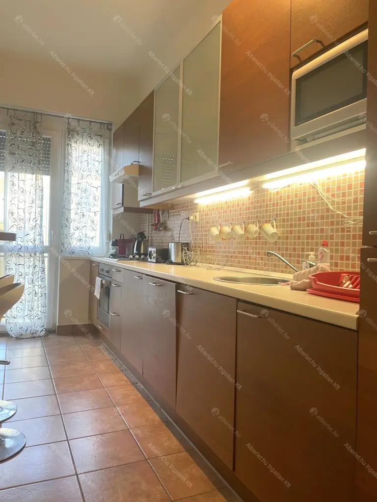 Kiadó albérlet 437000 Ft/hó áron: Budapest, VI. kerület  Hajós utca. Mérete: 75 nm, 3 szobás | Alberlet.hu - 6655611