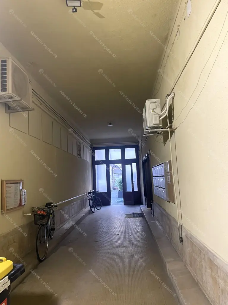 Kiadó albérlet 437000 Ft/hó áron: Budapest, VI. kerület  Hajós utca. Mérete: 75 nm, 3 szobás | Alberlet.hu - 6655619