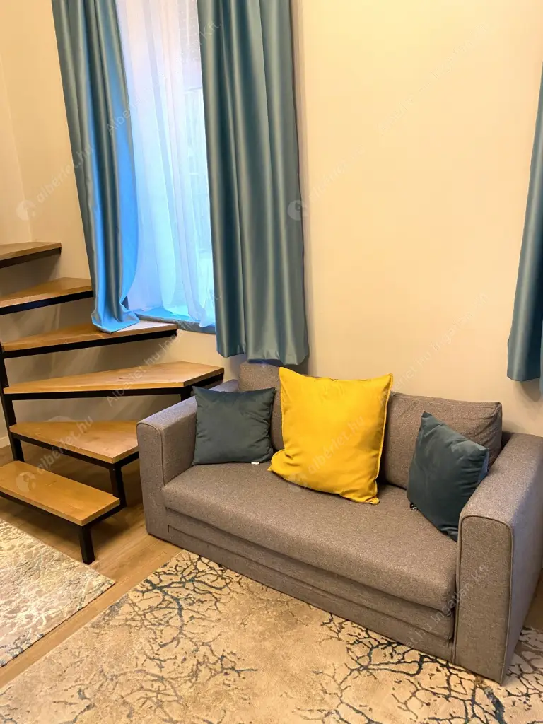 Kiadó albérlet 250000 Ft/hó áron: Budapest, VI. kerület  Hegedű utca. Mérete: 25 nm, 1 szobás | Alberlet.hu - 6600007