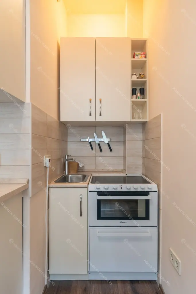 Kiadó albérlet 250000 Ft/hó áron: Budapest, VI. kerület  Hegedű utca. Mérete: 34 nm, 1 szobás | Alberlet.hu - 6648983