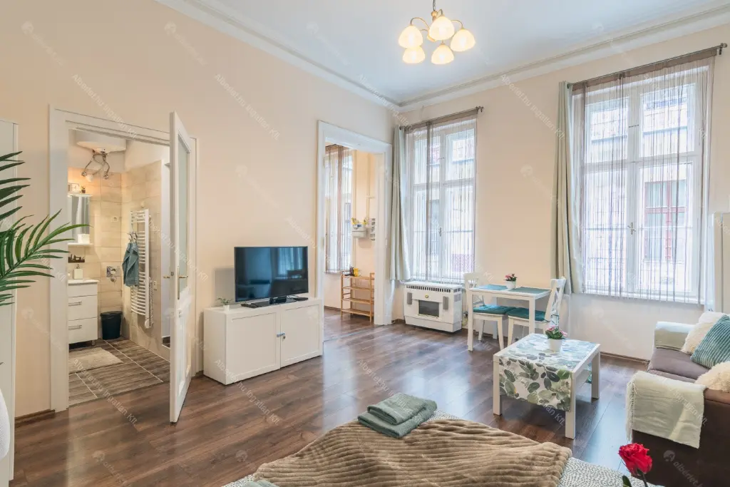 Kiadó albérlet 250000 Ft/hó áron: Budapest, VI. kerület  Hegedű utca. Mérete: 34 nm, 1 szobás | Alberlet.hu - 6648999