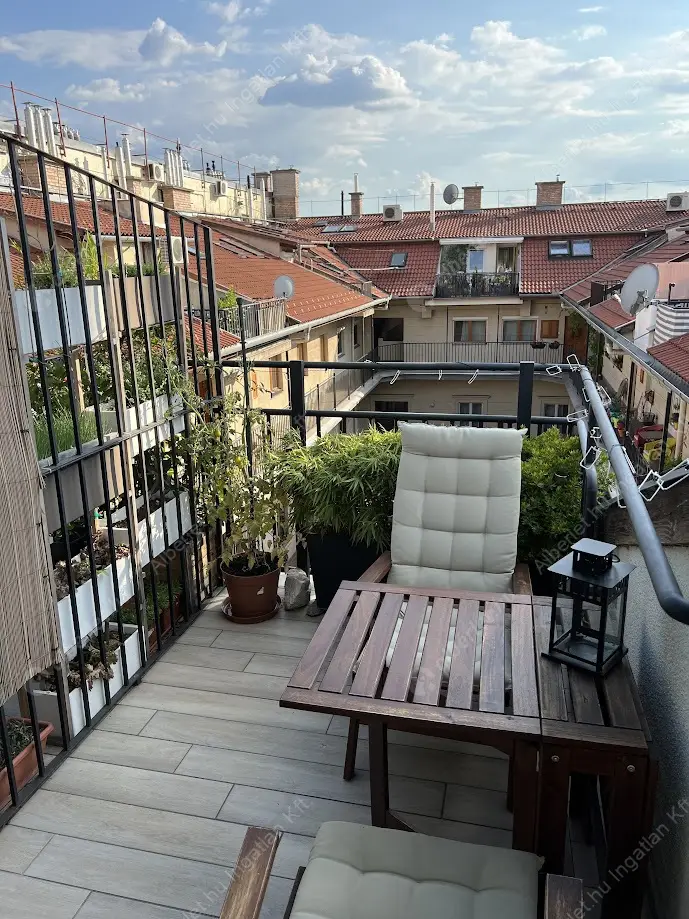 Kiadó albérlet 400000 Ft/hó áron: Budapest, VI. kerület  Hunyadi tér. Mérete: 75 nm, 3 szobás | Alberlet.hu - 6636926