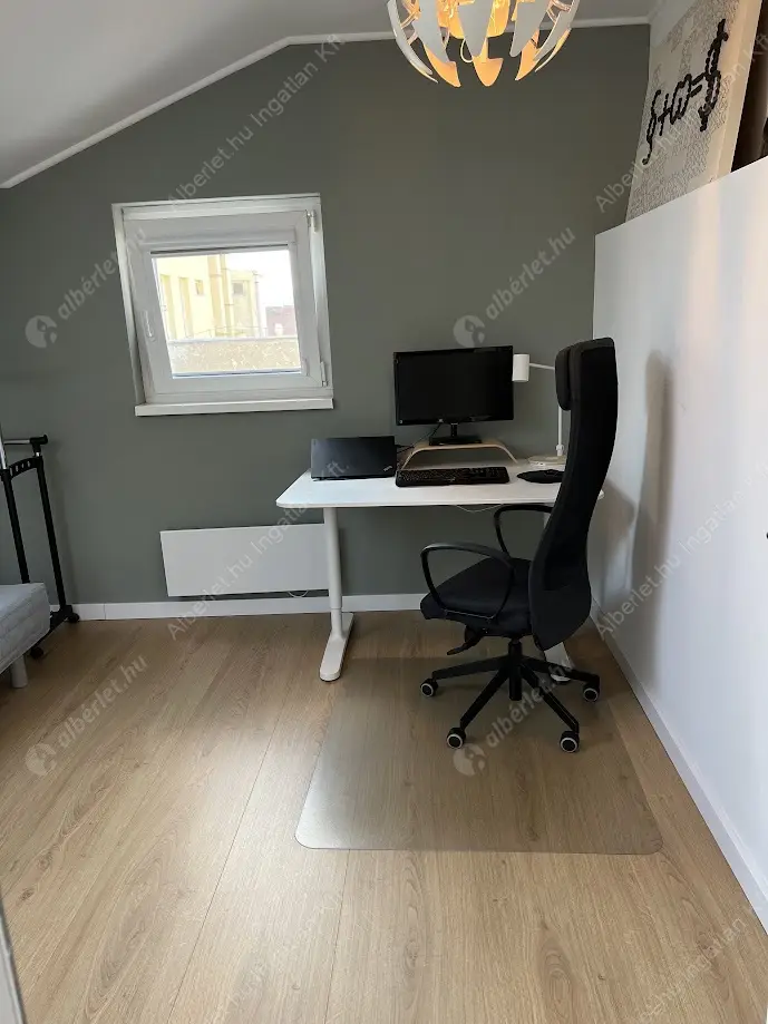 Kiadó albérlet 400000 Ft/hó áron: Budapest, VI. kerület  Hunyadi tér. Mérete: 75 nm, 3 szobás | Alberlet.hu - 6636928