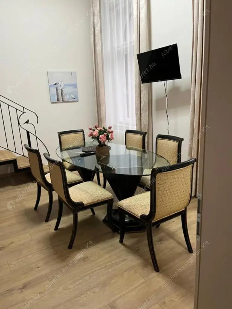 Kiadó albérlet 980000 Ft/hó áron: Budapest, VI. kerület  Izabella utca. Mérete: 134 nm, 4 szobás | Alberlet.hu - 6629183
