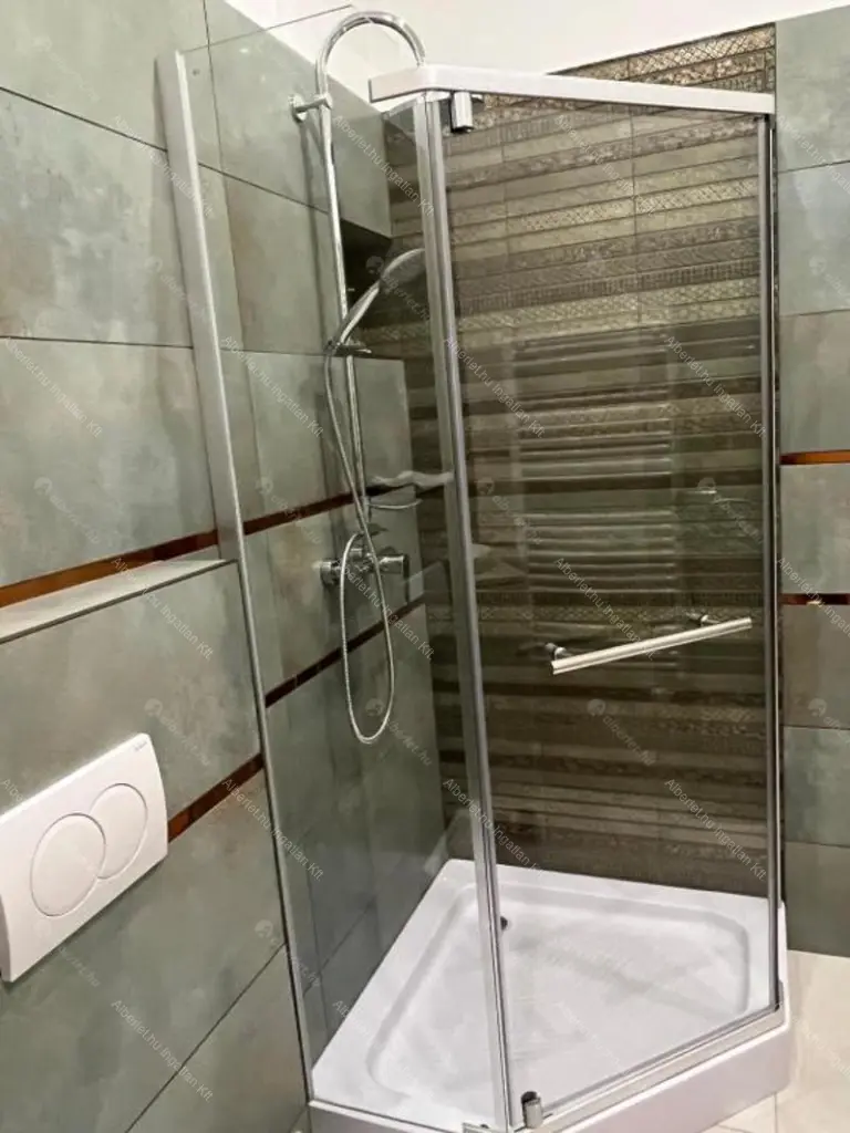 Kiadó albérlet 980000 Ft/hó áron: Budapest, VI. kerület  Izabella utca. Mérete: 134 nm, 4 szobás | Alberlet.hu - 6658457