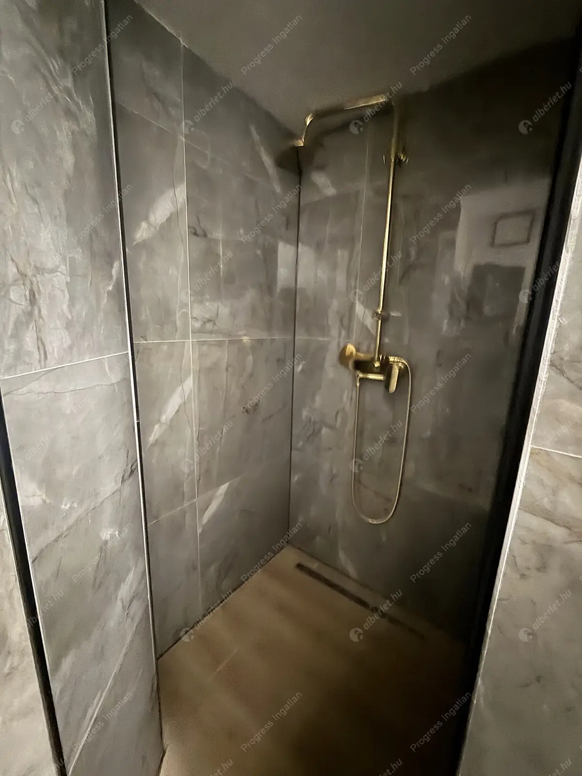 Kiadó albérlet 230000 Ft/hó áron: Budapest, VI. kerület  Izabella utca. Mérete: 25 nm, 1 szobás | Alberlet.hu - 6602237