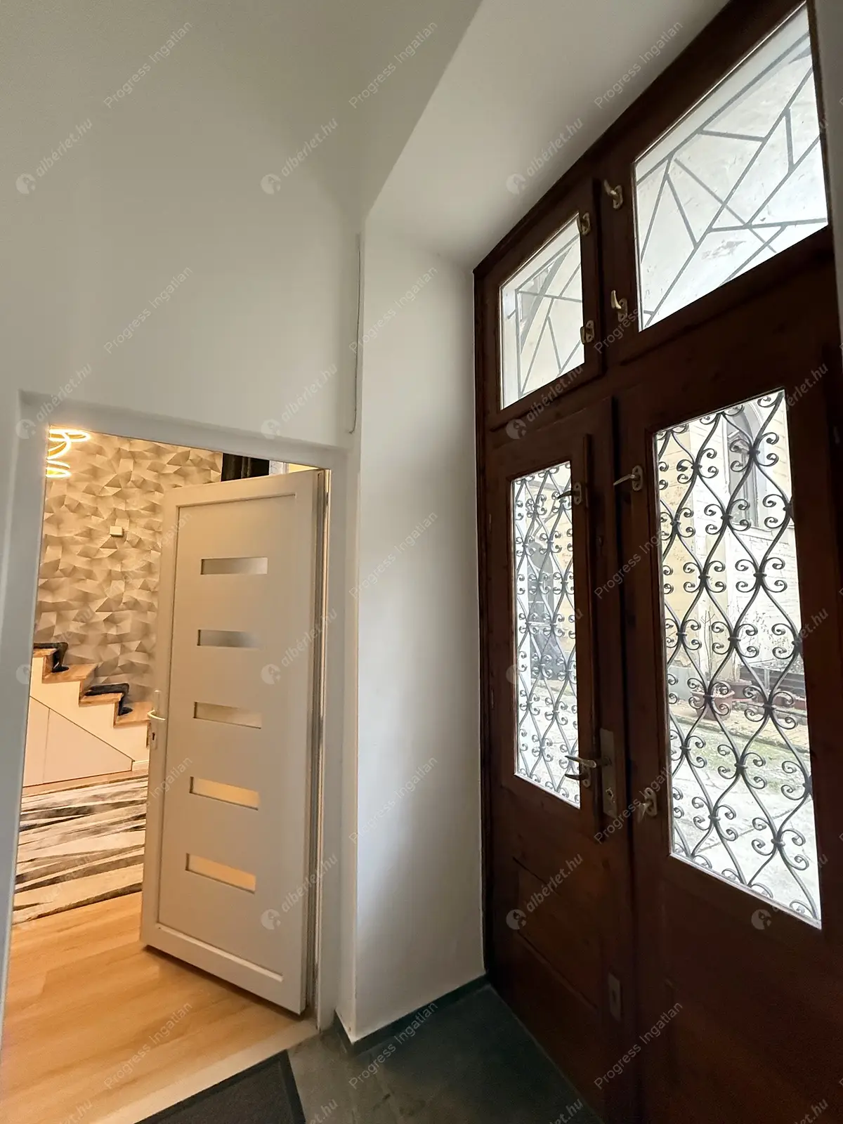 Kiadó albérlet 230000 Ft/hó áron: Budapest, VI. kerület  Izabella utca. Mérete: 25 nm, 1 szobás | Alberlet.hu - 6602240