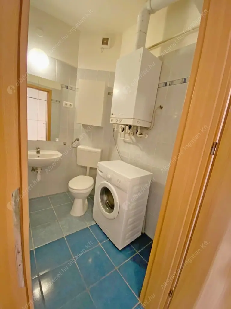 Kiadó albérlet 280000 Ft/hó áron: Budapest, VI. kerület  Izabella utca. Mérete: 62 nm, 1 szobás | Alberlet.hu - 6598068