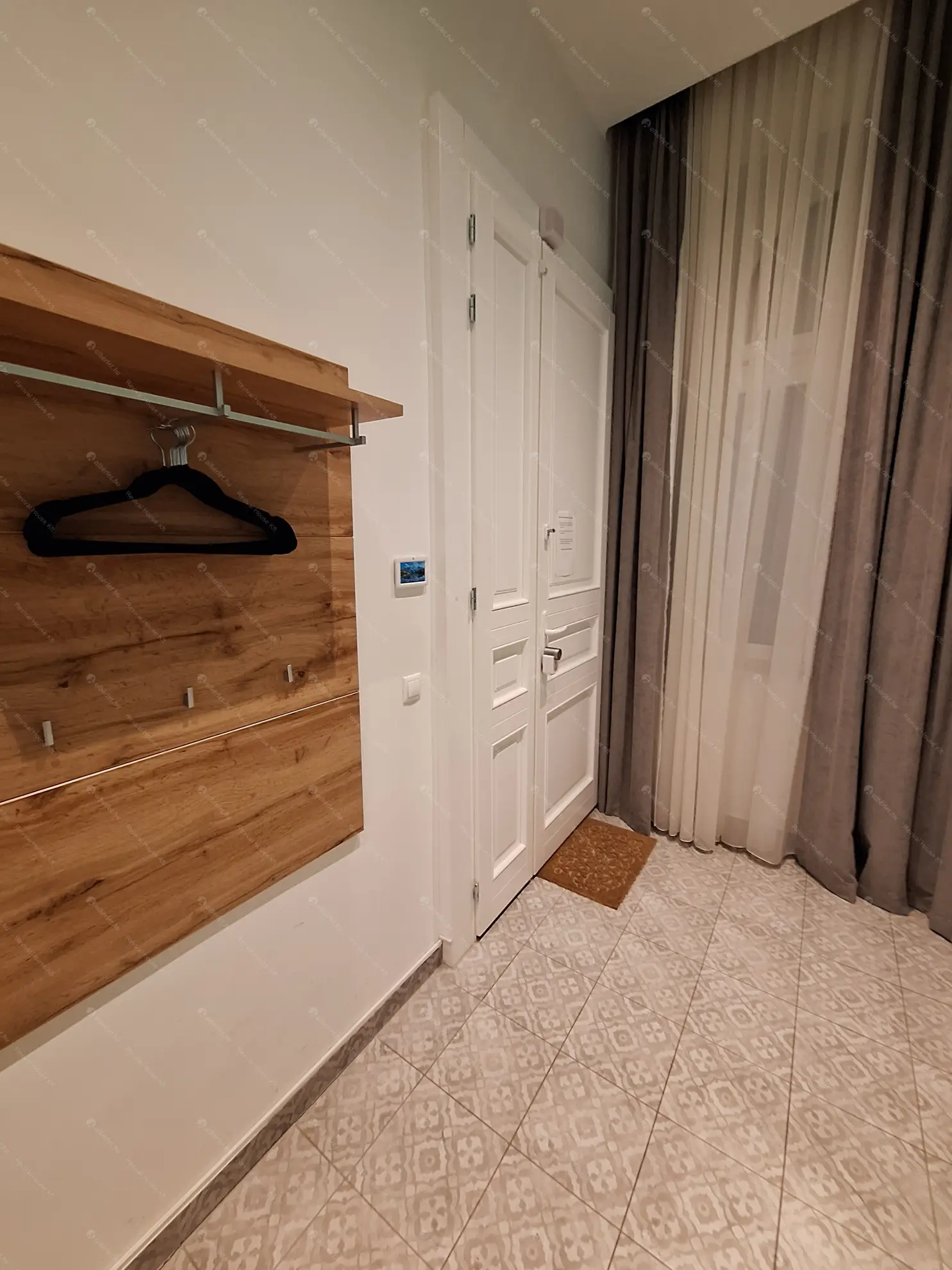 Kiadó albérlet 609000 Ft/hó áron: Budapest, VI. kerület  Izabella utca. Mérete: 90 nm, 4 szobás | Alberlet.hu - 6594349