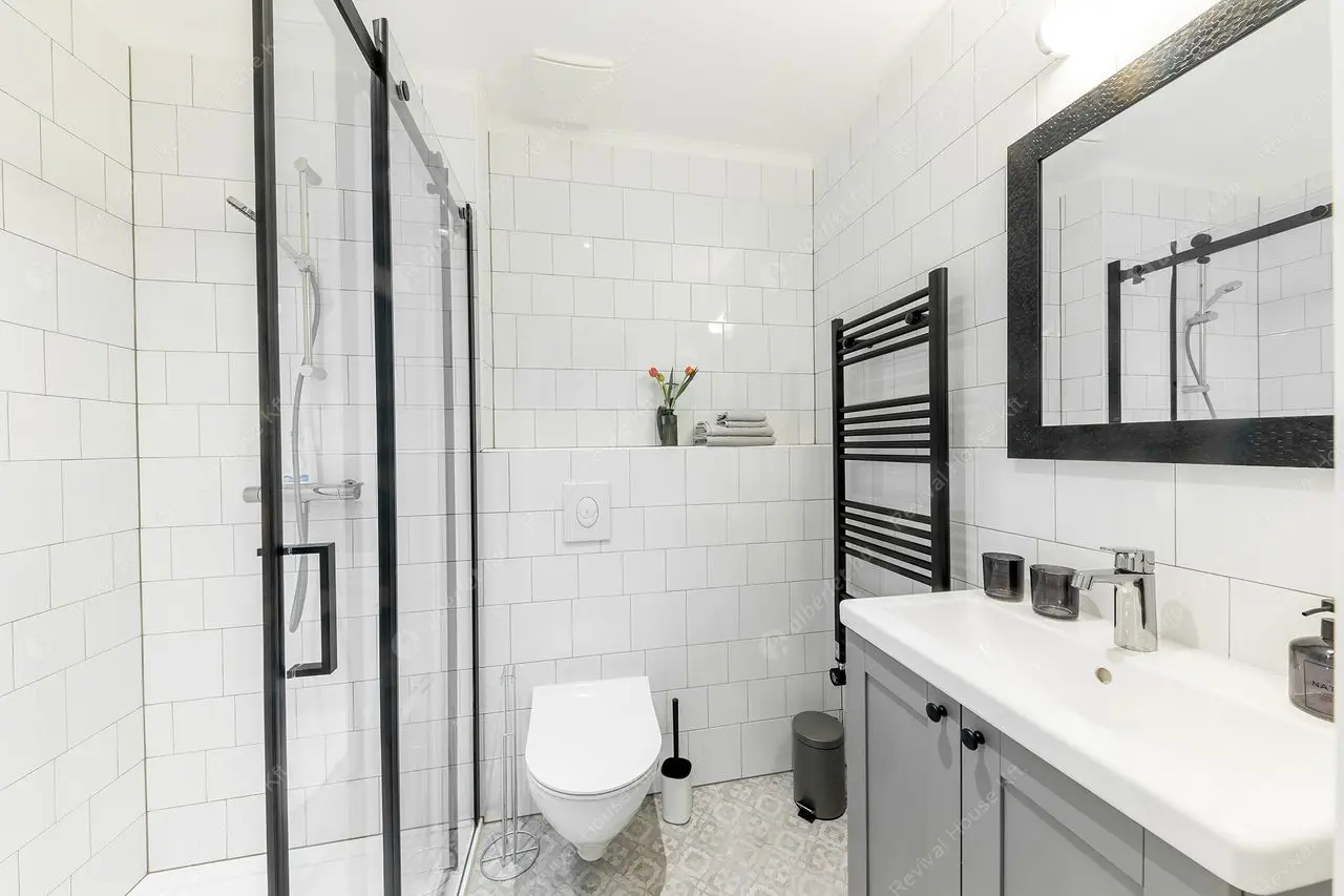 Kiadó albérlet 619000 Ft/hó áron: Budapest, VI. kerület  Izabella utca. Mérete: 90 nm, 4 szobás | Alberlet.hu - 6601324