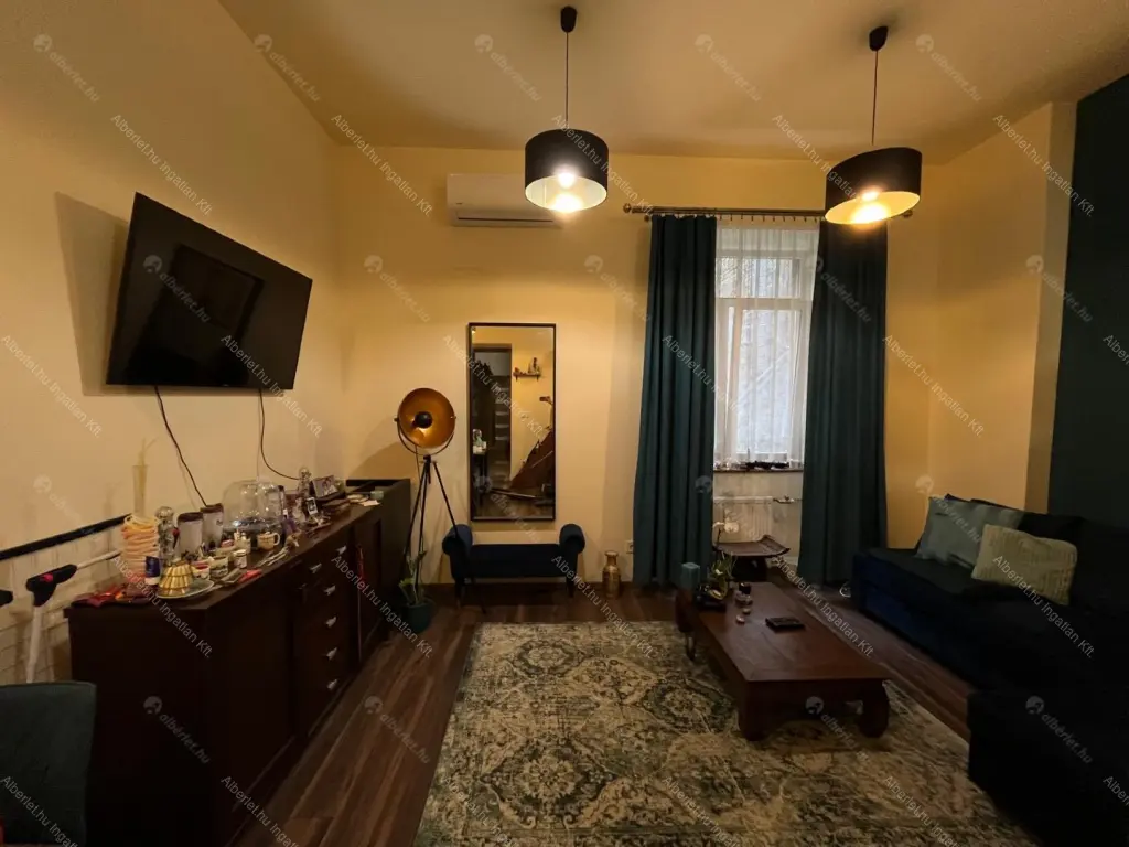 Kiadó albérlet 215000 Ft/hó áron: Budapest, VI. kerület  Jókai tér. Mérete: 32 nm, 1 szobás | Alberlet.hu - 6685004