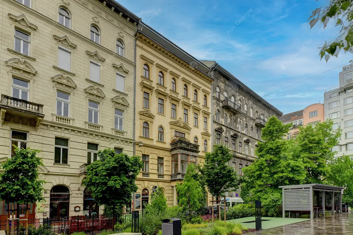 Kiadó albérlet 425000 Ft/hó áron: Budapest, VI. kerület  Jókai tér. Mérete: 85 nm, 3 szobás | Alberlet.hu - 6627362