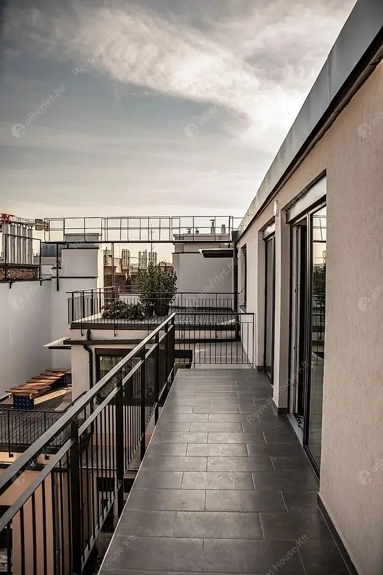 Kiadó albérlet 1400000 Ft/hó áron: Budapest, VI. kerület  Jókai utca. Mérete: 136 nm, 4 szobás | Alberlet.hu - 6304686