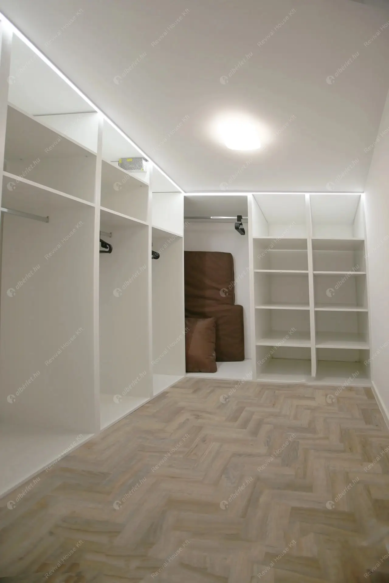 Kiadó albérlet 1400000 Ft/hó áron: Budapest, VI. kerület  Jókai utca. Mérete: 136 nm, 4 szobás | Alberlet.hu - 6304706