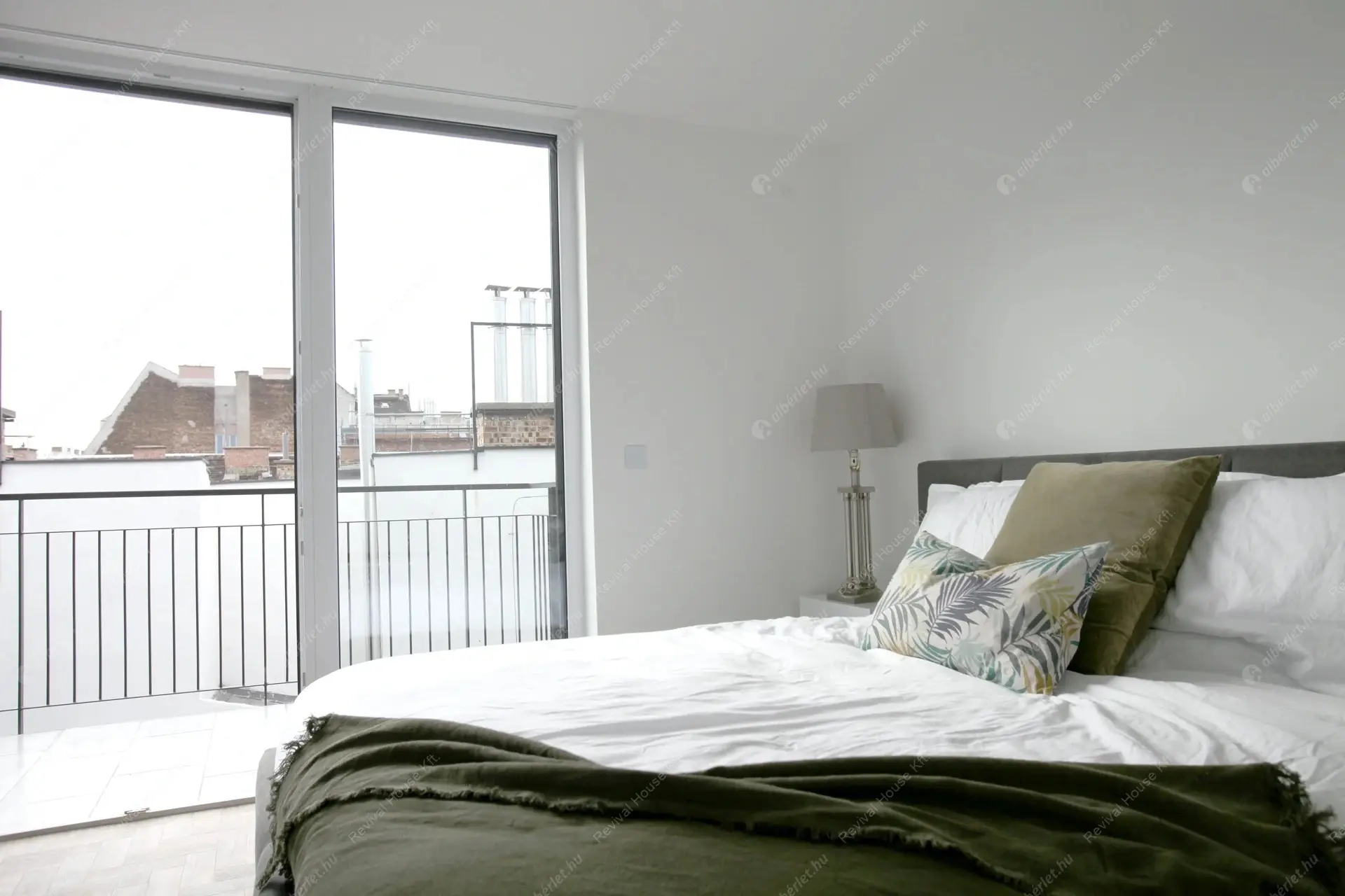 Kiadó albérlet 1400000 Ft/hó áron: Budapest, VI. kerület  Jókai utca. Mérete: 136 nm, 4 szobás | Alberlet.hu - 6304710