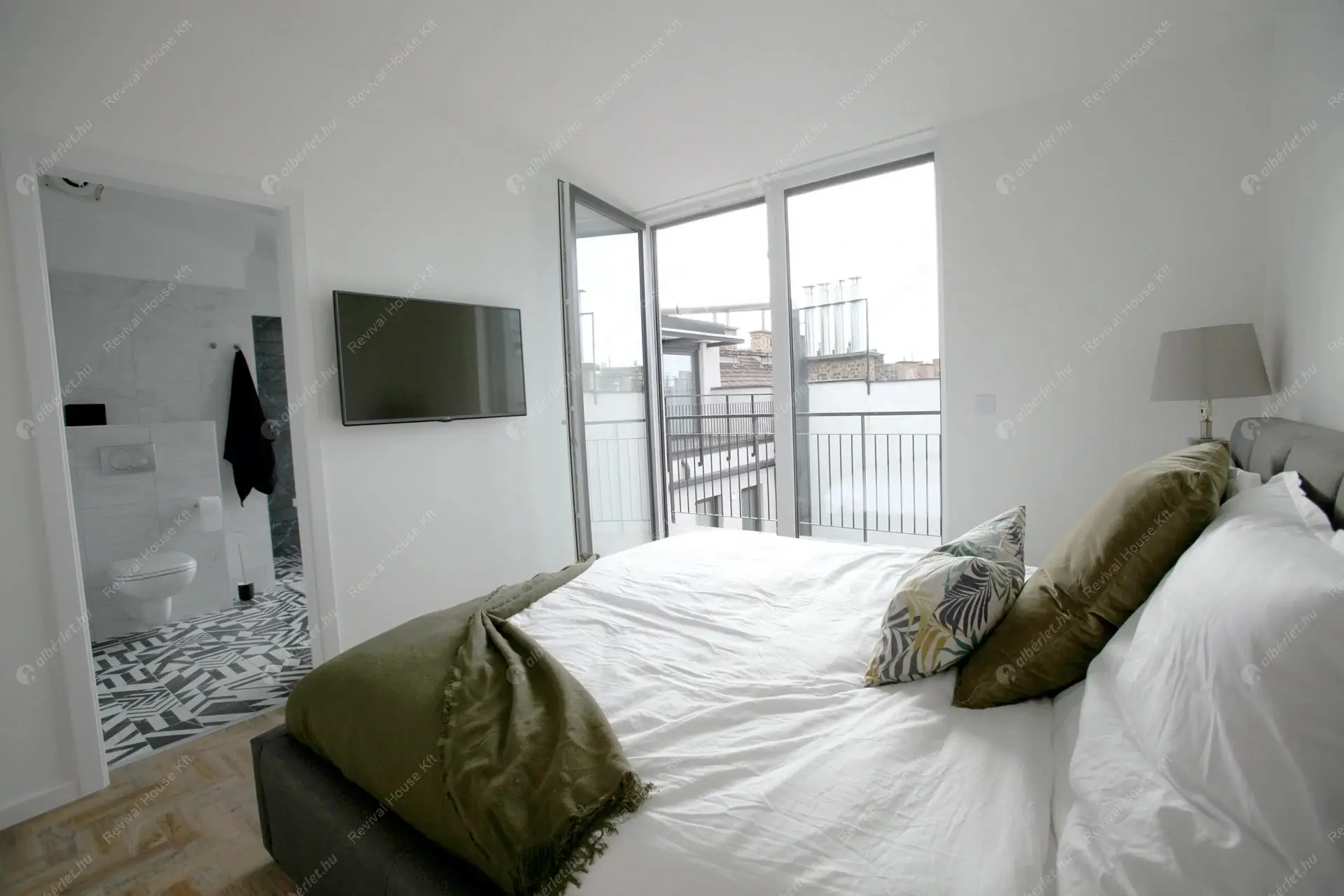 Kiadó albérlet 1400000 Ft/hó áron: Budapest, VI. kerület  Jókai utca. Mérete: 136 nm, 4 szobás | Alberlet.hu - 6304712