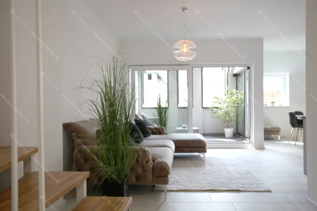 Kiadó albérlet 1350000 Ft/hó áron: Budapest, VI. kerület  Jókai utca. Mérete: 136 nm, 4 szobás | Alberlet.hu - 6681937