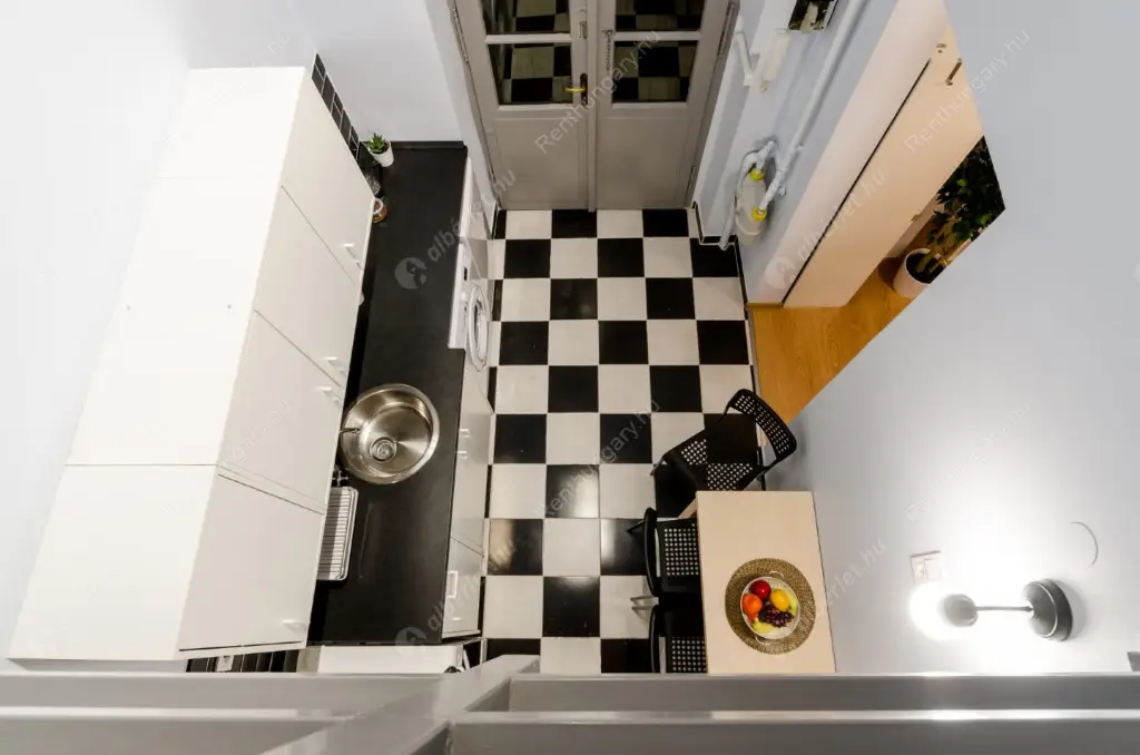 Kiadó albérlet 200000 Ft/hó áron: Budapest, VI. kerület  Jókai utca. Mérete: 26 nm, 1 szobás | Alberlet.hu - 6609905