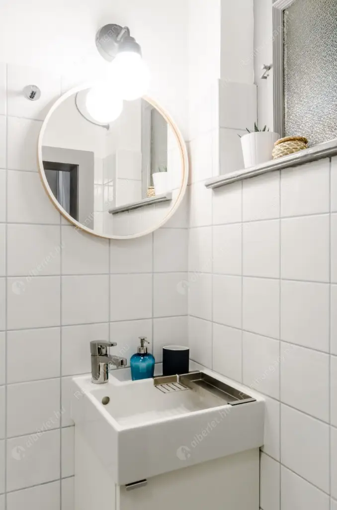 Kiadó albérlet 190000 Ft/hó áron: Budapest, VI. kerület  Jókai utca. Mérete: 26 nm, 1 szobás | Alberlet.hu - 6621916