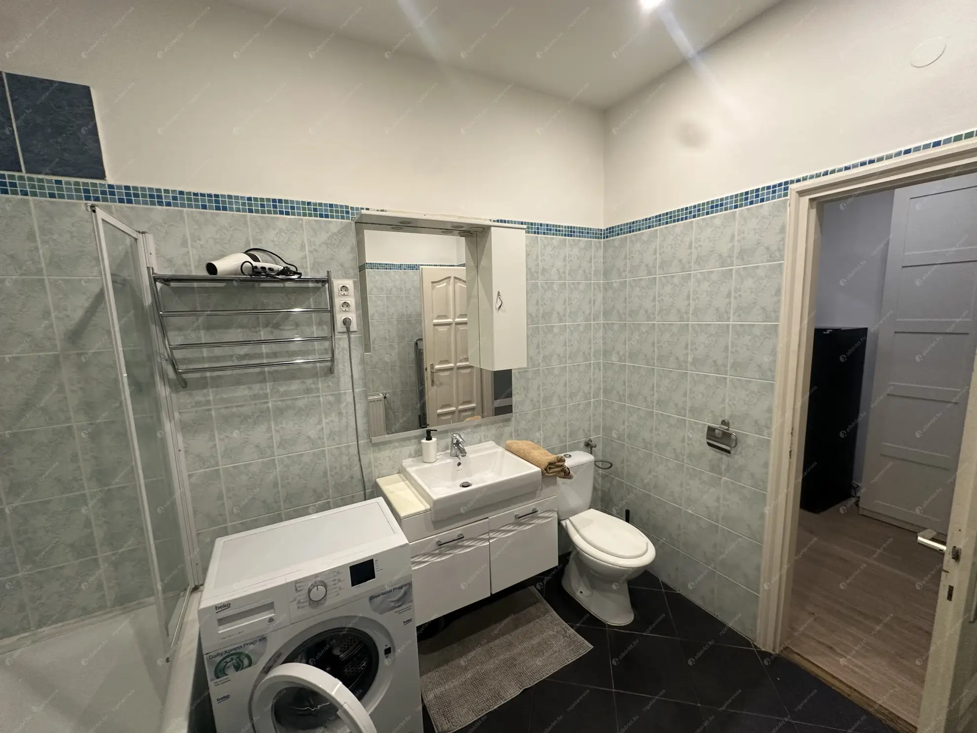 Kiadó albérlet 270000 Ft/hó áron: Budapest, VI. kerület  Jókai utca. Mérete: 46 nm, 1 szobás | Alberlet.hu - 6627279