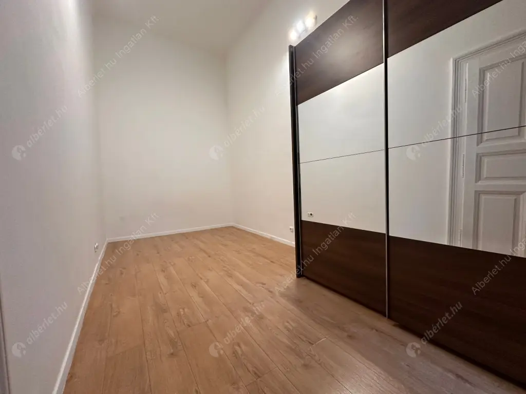 Kiadó albérlet 270000 Ft/hó áron: Budapest, VI. kerület  Jókai utca. Mérete: 50 nm, 2 szobás | Alberlet.hu - 6603121