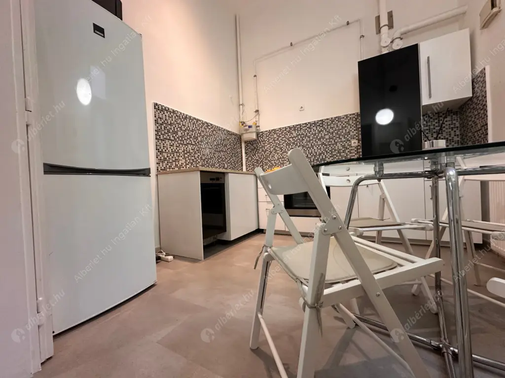 Kiadó albérlet 270000 Ft/hó áron: Budapest, VI. kerület  Jókai utca. Mérete: 50 nm, 2 szobás | Alberlet.hu - 6603123