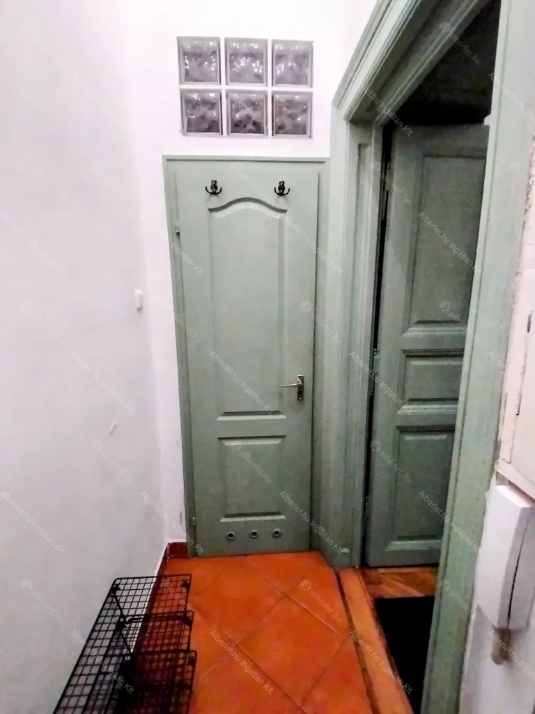 Kiadó albérlet 250000 Ft/hó áron: Budapest, VI. kerület  Jókai utca. Mérete: 50 nm, 2 szobás | Alberlet.hu - 6660790