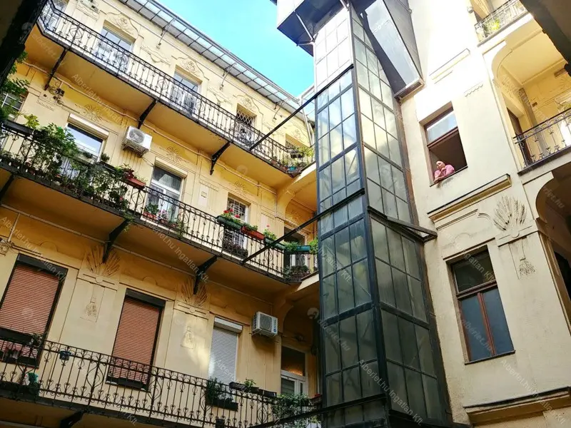 Kiadó albérlet 250000 Ft/hó áron: Budapest, VI. kerület  Jókai utca. Mérete: 50 nm, 2 szobás | Alberlet.hu - 6660802