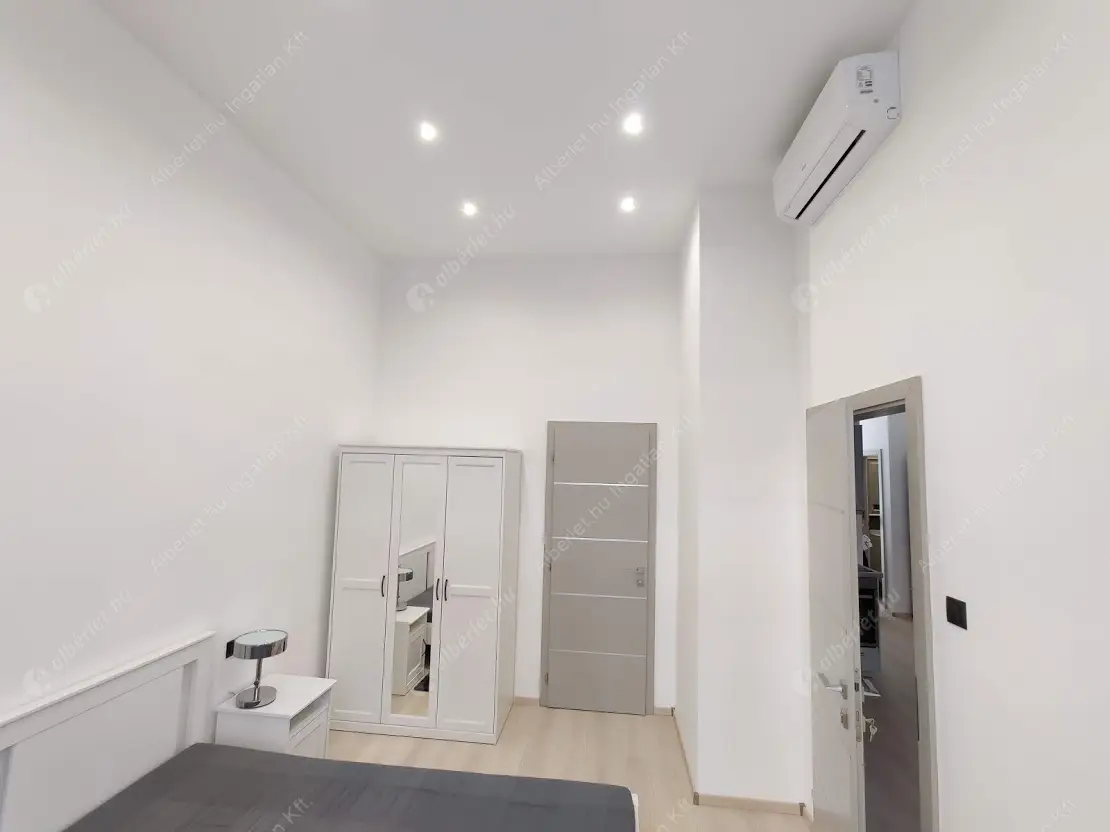 Kiadó albérlet 369000 Ft/hó áron: Budapest, VI. kerület  Jókai utca. Mérete: 60 nm, 3 szobás | Alberlet.hu - 5378674