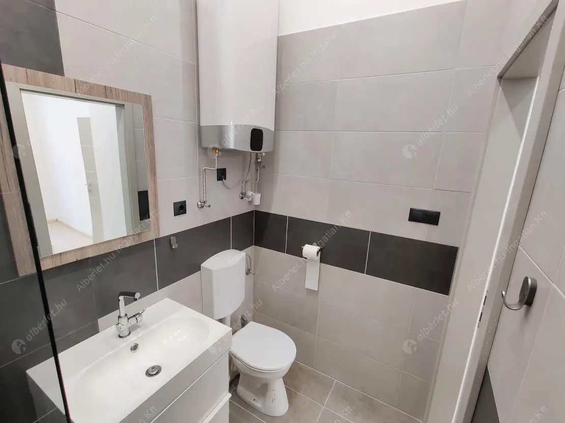 Kiadó albérlet 369000 Ft/hó áron: Budapest, VI. kerület  Jókai utca. Mérete: 60 nm, 3 szobás | Alberlet.hu - 5378676