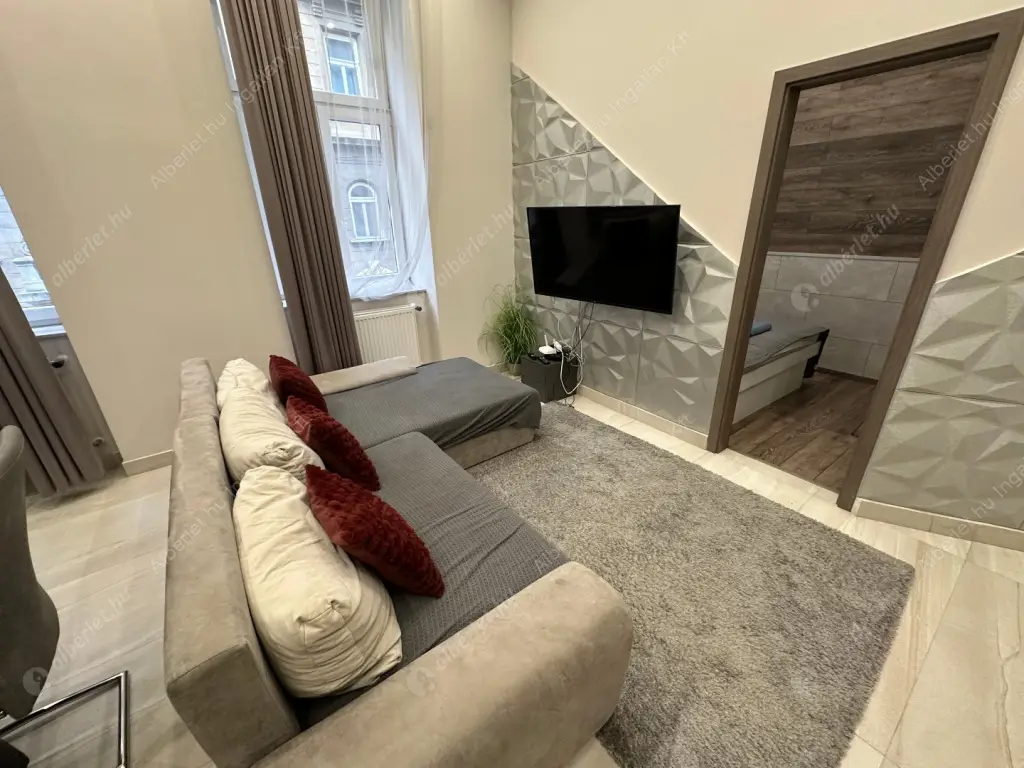 Kiadó albérlet 450000 Ft/hó áron: Budapest, VI. kerület  Jókai utca. Mérete: 66 nm, 4 szobás | Alberlet.hu - 6633397