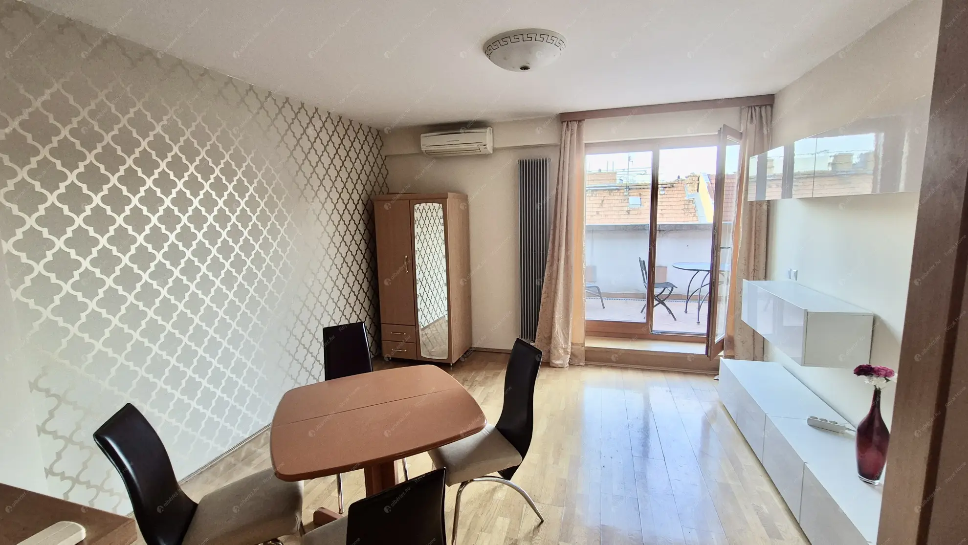 Kiadó albérlet 260000 Ft/hó áron: Budapest, VI. kerület  Káldy Gyula utca. Mérete: 45 nm, 2 szobás | Alberlet.hu - 6569447