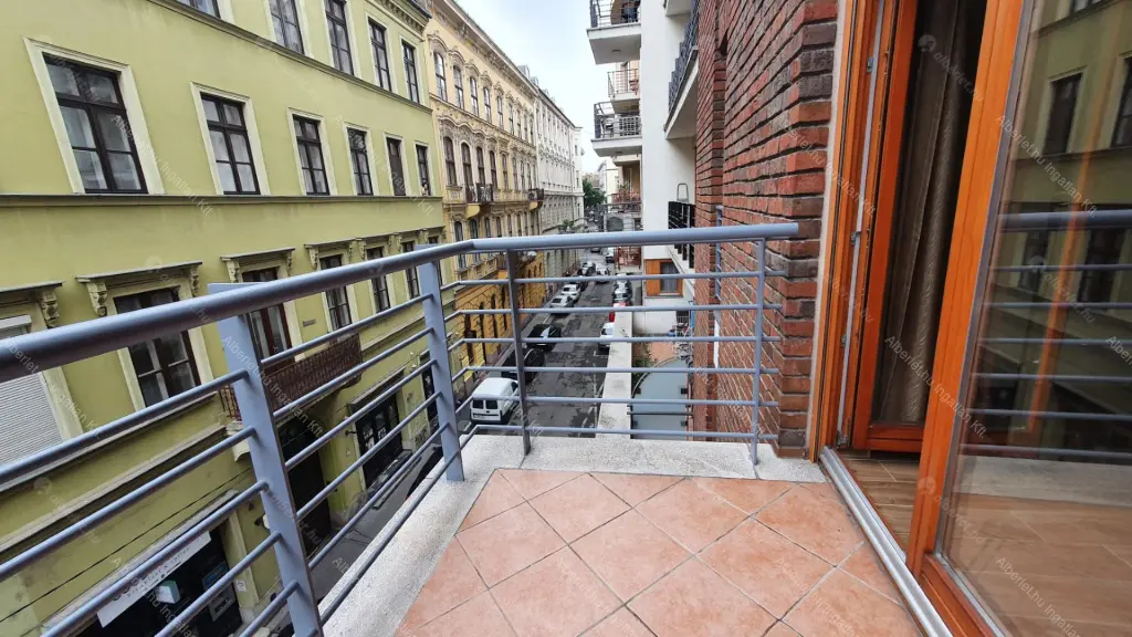 Kiadó albérlet 350000 Ft/hó áron: Budapest, VI. kerület  Káldy Gyula utca. Mérete: 47 nm, 2 szobás | Alberlet.hu - 6701172