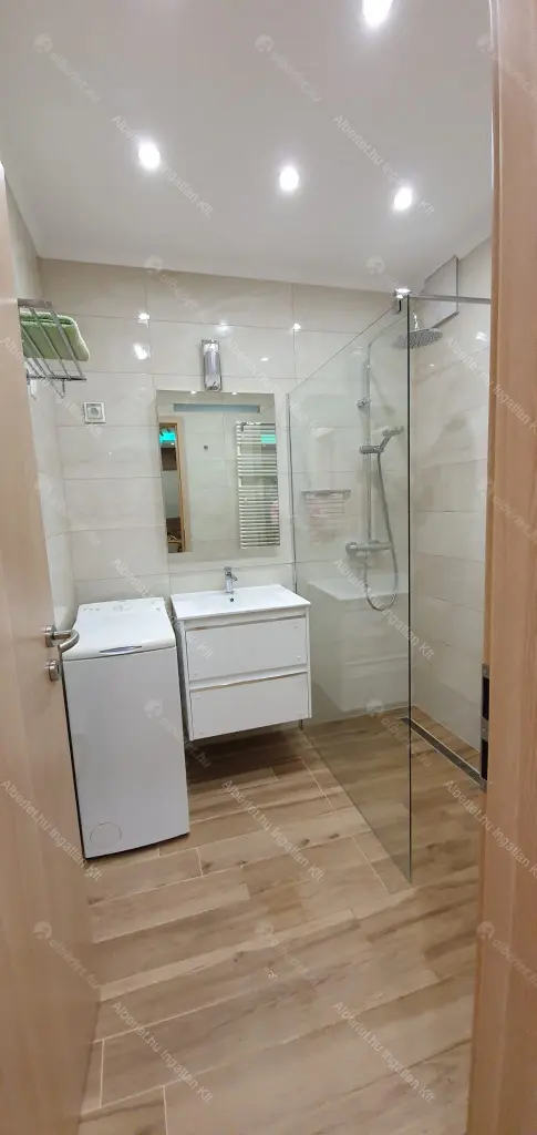 Kiadó albérlet 350000 Ft/hó áron: Budapest, VI. kerület  Káldy Gyula utca. Mérete: 47 nm, 2 szobás | Alberlet.hu - 6701187