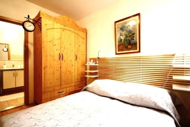 Kiadó albérlet 340000 Ft/hó áron: Budapest, VI. kerület  Káldy Gyula utca. Mérete: 51 nm, 2 szobás | Alberlet.hu - 6620880