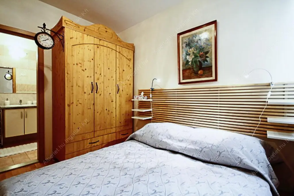 Kiadó albérlet 340000 Ft/hó áron: Budapest, VI. kerület  Káldy Gyula utca. Mérete: 51 nm, 2 szobás | Alberlet.hu - 6628879