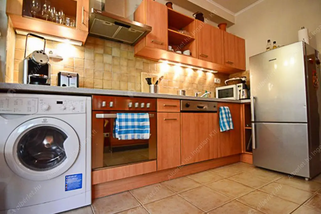 Kiadó albérlet 340000 Ft/hó áron: Budapest, VI. kerület  Káldy Gyula utca. Mérete: 51 nm, 2 szobás | Alberlet.hu - 6628883