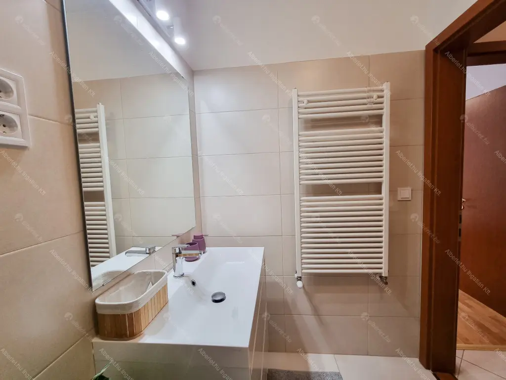 Kiadó albérlet 320000 Ft/hó áron: Budapest, VI. kerület  Káldy Gyula utca. Mérete: 54 nm, 2 szobás | Alberlet.hu - 6686503